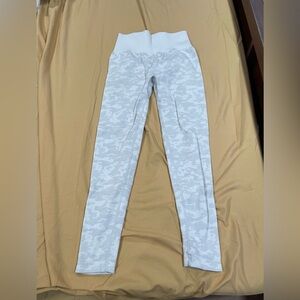 White camo leggings